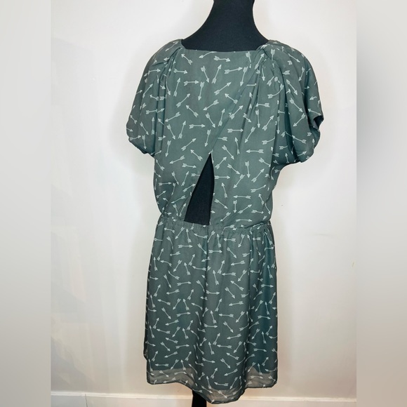 BCBG Generation Grey Arrow Dress Large - Picture 5 of 10